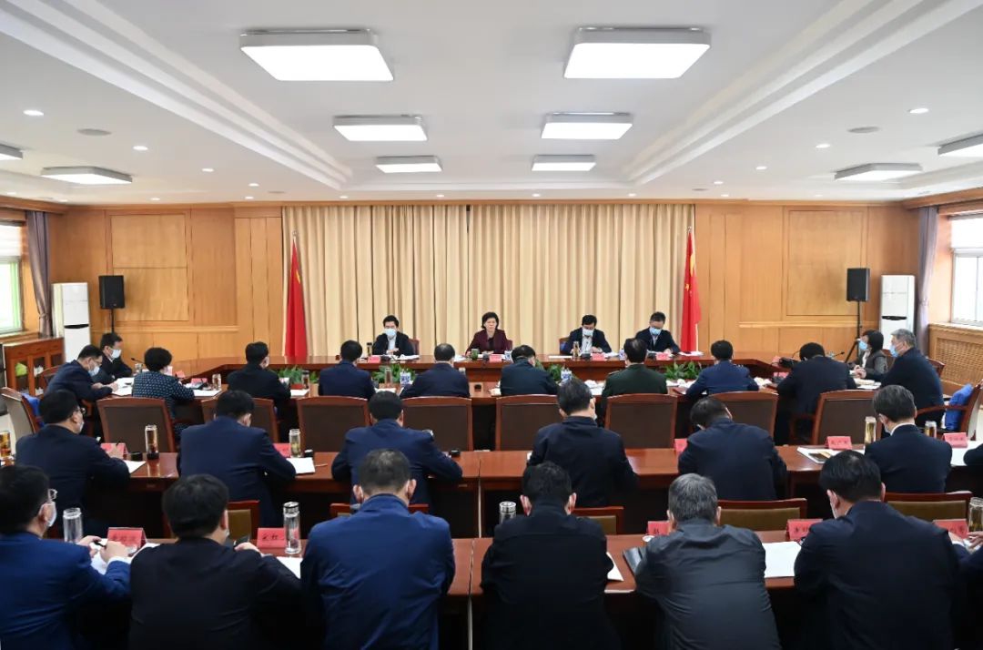 宋华英主持召开市应对新冠肺炎疫情工作领导小组（扩大）会议